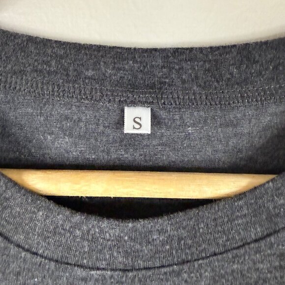 Christmas Graphic T-Shirt Charcoal Gray With Red Plaid Tree Print Size S - Picture 3 of 9